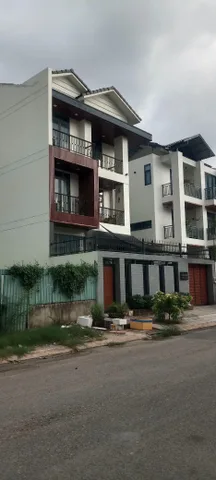 BIỆT THỰ SÂN VƯỜN - XE HƠI VÔ NHÀ - MTKD VĂN PHÒNG - KHU VIP, PHÂN LÔ KHÔNG LỘ GIỚI - NGANG 10 VUÔNG ĐÉT - PHÁP LÝ CHUẨN