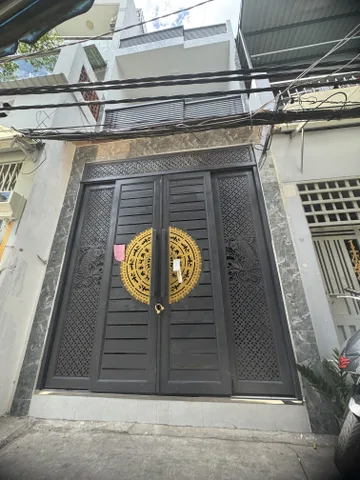 Bán nhà 3 tầng Phú Định Quận 8, 32m2 hẻm xe hơi chỉ 3 tỷ85