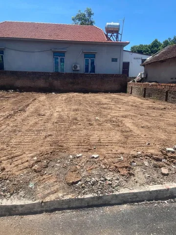 Bán gấp lô đất đẹp Nhật Tân, Vĩnh Tường DT90m2 MT 5,6m nở hậu đẹp. Full thổ cư giá 1,9 tỷ 0988296228