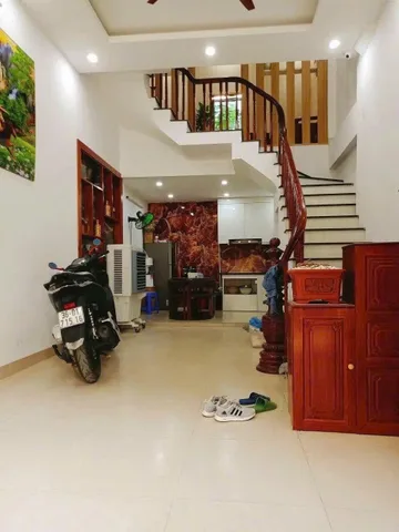 Cho thuê nhà QUANG TIẾN, Tây Mỗ. 12 triệu/tháng. Phù hợp thuê ở Hộ Gia Đình, Văn Phòng, KD Onl, Nhóm đi làm ít người...