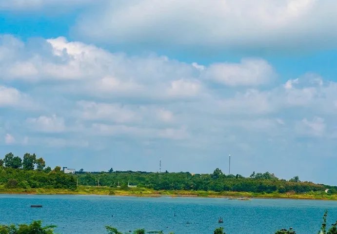 Bất động sản hiếm còn sót lại ở hàng gòn