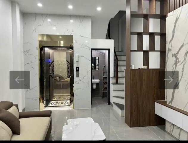 HOT-nhà thang máy Cầu Giấy-36m-6 tầng-nội thất sang -11 tỷ-ban công thoáng
