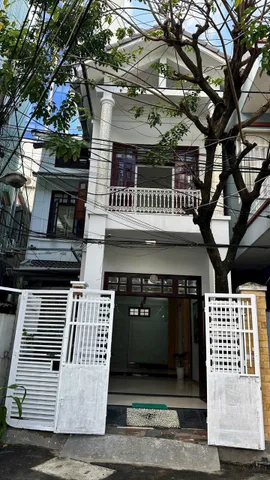 NHÀ 3 TẦNG MẶT TIỀN KẸP KIỆT BÊN HÔNG ĐƯỜNG NGUYỄN HỮU THỌ - MẶT TIỀN GIÁ NHÀ KIỆT