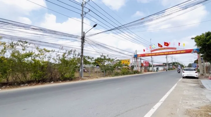 Đất mặt tiền Hùng Vương 4.012 m2 (đã có 697 m2 thổ cư) - Vĩnh Thanh, Nhơn Trạch, Thành phố mới Đồng Nai