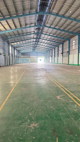 Xưởng Thuận An giáp Sài Gòn 2200m2 đường cont sẵn văn phòng 3fa sx