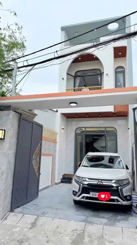 Bán nhà lầu ngay chợ thạnh phú. cách công ty changsin 5p đi xe