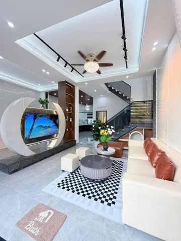 Cho thuê nhà 3 tầng Võ Văn Tần 📌📌📌LÀM VIỆC TRỰC TIẾP GIÁ TỐT !!!