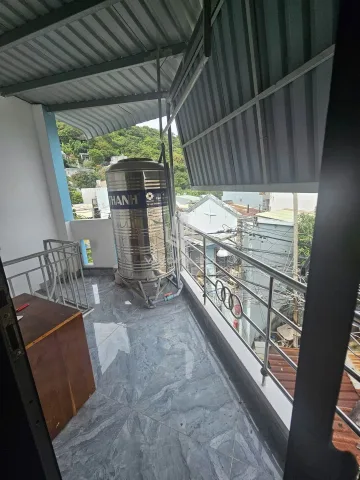 🔥 BÁN NHÀ 1 TRỆT 1 LẦU DƯỚI CHÂN NÚI – TRẦN XUÂN ĐỘ, VŨNG TÀU – SỔ ĐỎ FULL THỔ CƯ – GIÁ CHỈ 1.5 TỶ (SẢN PHẨM HIẾM CHO GIA ĐÌNH NHỎ)