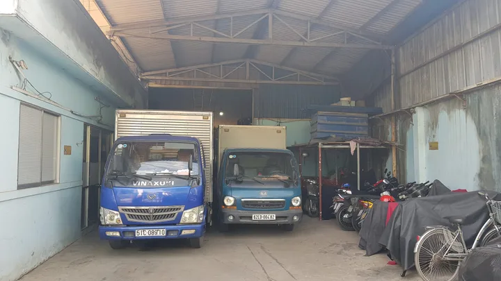 NHÀ XƯỞNG CHO THUÊ ĐƯỜNG NGUYỄN VĂN QUÁ QUẬN 12 DT: 400M GIÁ 33 TRIÊU LH; 0944977229
