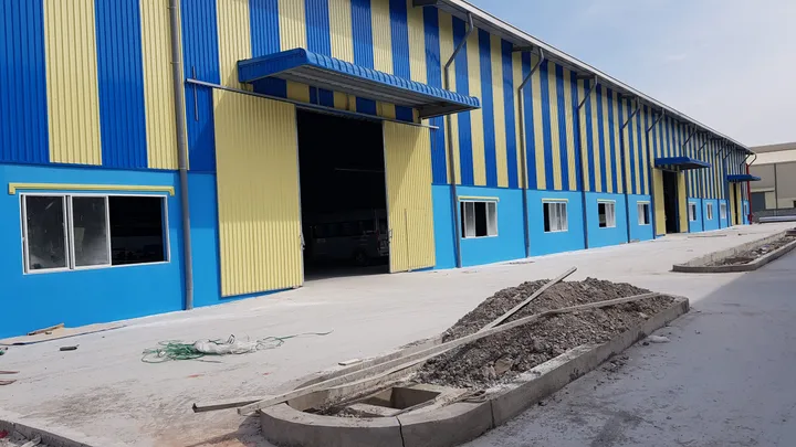 NHÀ XƯỞNG CHO THUÊ BẾN CÁT, BÌNH DƯƠNG DT: 9000M GIÁ 400 TRIỆU LH: 0944977229