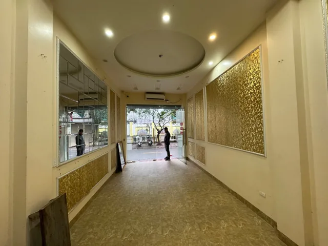 Cho thuê nhà Chùa Quỳnh, Bạch Mai - Hai Bà Trưng 40M*6 tầng THANG MÁY giá 20tr