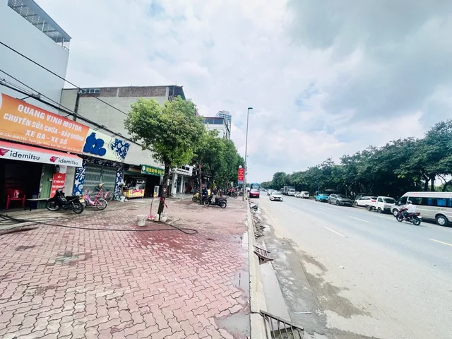 Đất Ngọc Chi - Vĩnh Ngọc ko còn lô thứ 2: 77m,mt:7m,giá nhỉnh 6 tỏi,ô tô đỗ cửa,vài bước chân ra chợ,nhà văn hóa,gần cầu Nhật Tân