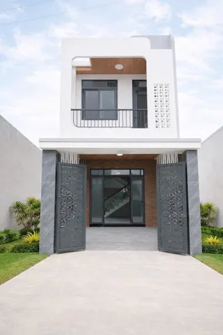 Nhà trệt lầu xây mới sau Chợ Phú Văn-Phú Thọ cũ (phường Thủ Dầu Một-TP.HCM) nhựa oto 4m,1/Lê Hồng Phong giá êm
