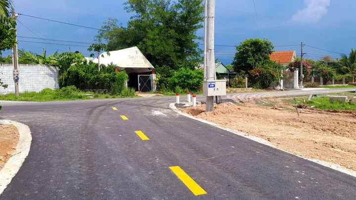 ĐẤT SỔ HỒNG, TH.CƯ DT: 250M2 GIÁ 545TR(BAO SỔ ) NGAY MT NHỰA CHỢ, KCN RẤT ĐẸP