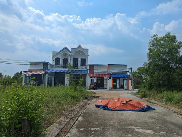 Bán đất thổ cư dt 124m2 ngang 5,4 nở hậu 7,4 m dài 19,1m