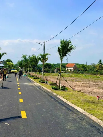 LH: O931.783.2O9 KẸT TIỀN BÁN 230M2 ĐẤT MẶT TIỀN ĐƯỜNG NHỰA, SÁT CHỢ DÂN ĐÔNG HIỆN HỮU. GIÁ 545TR.