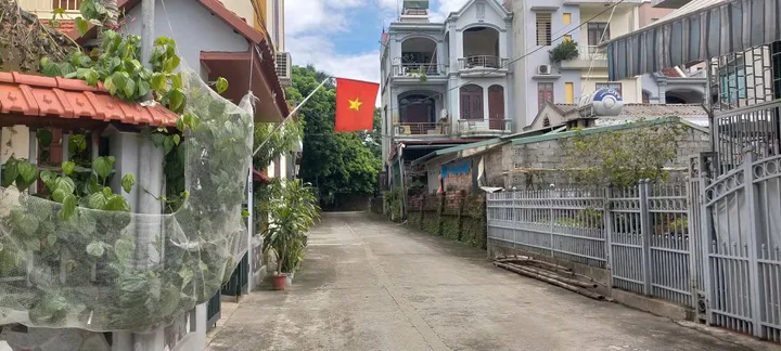 168m - lô góc 2 mặt tiền - sẵn nhà 2 tầng - khu dân cư - Thủy Xuân Tiên, Xuân Mai