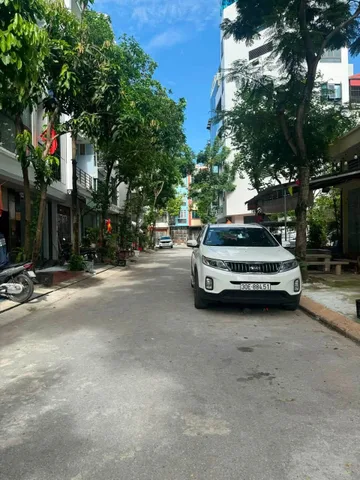 Bán nhà hàng xóm KĐT ParkCity 50m² 5 tầng - Phân lô - Gara ô tô - Vị trí đẹp