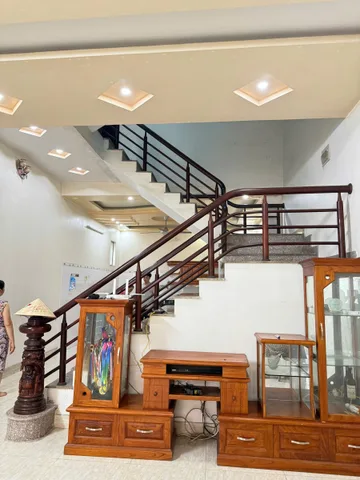 Bán nhà 3 tầng 95m giá chỉ 3,x ty tại phường Nông Trang cũ, Việt Trì, Phú Thọ