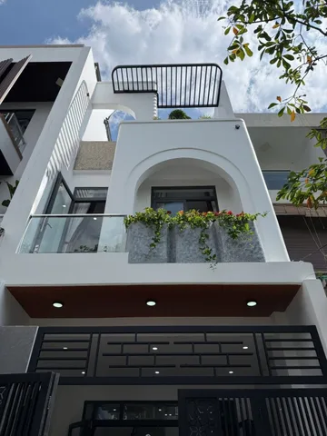 🏡 SIÊU PHẨM 3 TẦNG – 5 PHÒNG NGỦ – FULL NỘI THẤT CAO CẤP – THÔNG SỐ VÀNG ✨