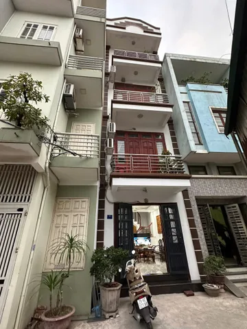 Cho Thuê Nhà Ngọc Hồi - Hoàng Mai 43M² 4 Tầng 5 Ngủ - Nội Thất CB - Ô Tô Đỗ Cửa - Giá Thuê 10tr