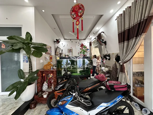 🔥 BÁN CĂN GÓC 2 MẶT THOÁNG 1 TRỆT 2 LẦU TRUNG TÂM P. THẮNG NHÌ, VŨNG TÀU – 109M² (MT KHỦNG 8.4M) – CÓ PHÒNG NGỦ TẦNG TRỆT – SỔ HOÀN CÔNG – GIÁ 8 TỶ