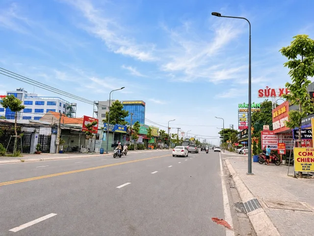 Mặt tiền Huỳnh Văn Luỹ 9 x 29,5