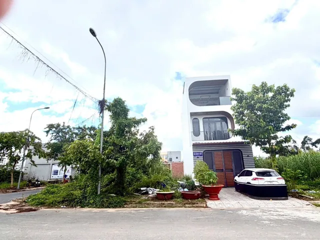 Chủ gởi: 
CẶP GÓC SÁNG ĐẸP ĐƯỜNG A3&C4 KDC PHÚ AN - 199,5M2 - GIÁ 5,4 TỶ