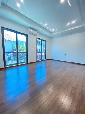 Bán nhà Định Công Hạ, Hoàng Mai – Giá 8.9 tỷ – DT 40m² x 7 tầng – MT 5.7m – Thang máy, Vài bước ra Hồ Định Công, Sổ đỏ chính chủ