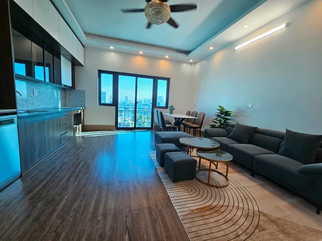 Phân lô ô tô tránh đỗ ngủ trong nhà . KĐG Quang Lãm 7 tầng  full nội thất  xịn xò