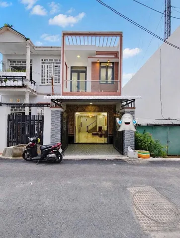 CHỦ NHÀ CẦN BÁN GẤP NHÀ 1 TRỆT 1 LẦU NỘI THẤT ĐẦY ĐỦ Ở BÌNH CHÁNH