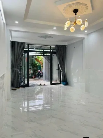 Chủ nhà cần bán nhanh nhà để trống sổ sẳn