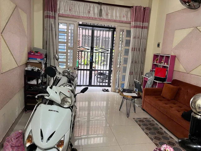 Bán nhà 3 tầng HXH Gò Dầu Tân Phú sân thượng 4 PN chỉ 6 tỷ 400 triệu