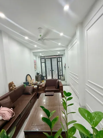 Siêu phẩm Thái Hà 42M*5T, 2 thoáng, ngõ thông, khu dân trí, sổ đỏ vuông vắn, vài bước ra phố, Giá 13 tỷ