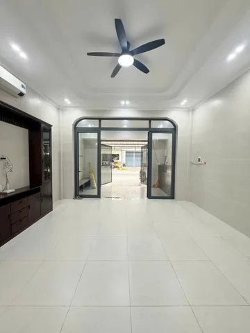 Bán nhà mặt tiền đường xuân hồng cần thơ