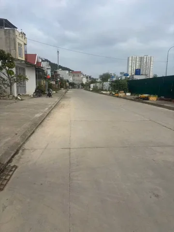BÁN ĐẤT SAU TRƯỜNG SINGGAPO HÙNG THẮNG,BÃI CHÁY,HẠ LONG