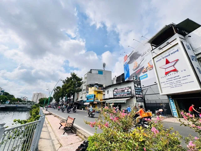 QUẬN 3: BÁN NHÀ MẶT TIỀN HOÀNG SA, P.NHIÊU LỘC- DT 88M2- 4M*22M VUÔNG VỨC- NHÀ 2 MT TRƯỚC & SAU- SẴN HDT 35TR/TH- 0938676685 GIANG GIANG
