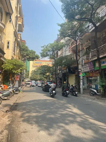 Bán nhà 3 tầng phố Lê Hồng Phong, 150m2, mặt tiền 7m, 2 mặt thoáng trước và sau, ô tô đỗ cửa ngày đêm, giá 55 tỷ
