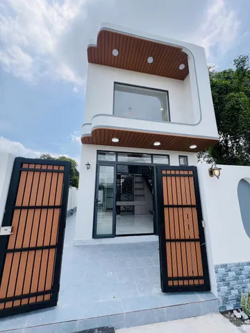 Bán nhà Cần Đước Long An, 1 trệt 1 lầu, dt 96m2 2 phòng ngủ giá 2,5 tỷ