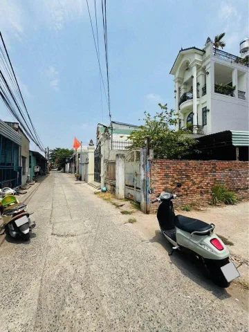 📌BÁN GẤP LÔ ĐẤT 2MT LỌT KDC KẾ BIỆT THỰ ĐẸP KENG 866TRIỆU CÒN LỘC💰