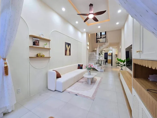 Căn nhà 60m2 nằm tại P4 Q3 tp hcm giá chỉ 2T870TR, sổ riêng sang tên ngay