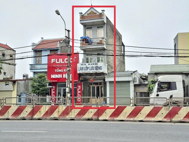 BÁN NHÀ MẶT TIỀN ĐƯỜNG QL1A, DT 43M2 SĐCC 4,5TỶ. LH:0396631136 – 0386663369.