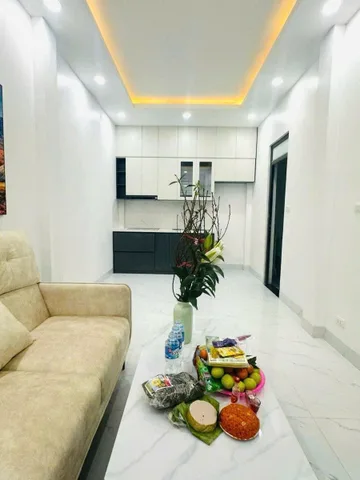 Cho Thuê Nhà Ngõ Hòa Bình 3 Hai Bà Trưng 30M² 5 Tầng 3 Ngủ - Nội Thất CB - Giá Thuê 12tr - Nhận Nhà Ngay