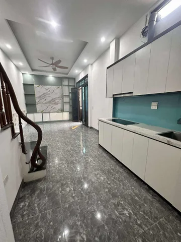 Chính chủ e cần bán nhà ạ. Gần chợ ,trạm y tế ,trường học cấp 1, mầm non đại Mỗ