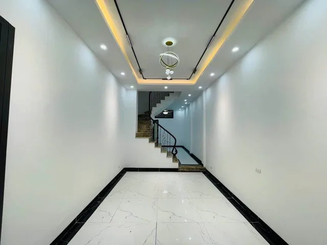 Bán nhà Tô Vĩnh Diện, Thanh Xuân – Giá 15.6 tỷ – DT 48m² x 4 tầng – Phân lô quân đội, Ô tô vào nhà, Cách 1 nhà ra phố