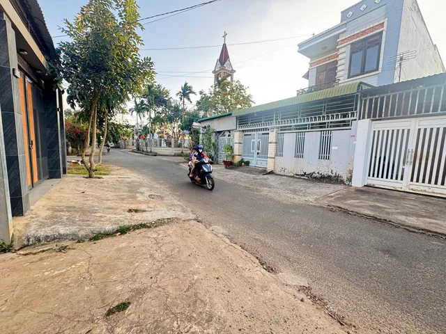Đất mặt tiền Tăng Bạt Hổ - Tân Lập - Dak Lak (đối diện chợ Đầu Mối Tân Hòa)