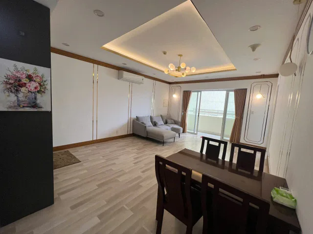 Chính chủ bán căn hộ Hùng Vương Plaza, Quận 5, 121m² 3PN, sổ hồng riêng, chỉ 9.3 tỷ