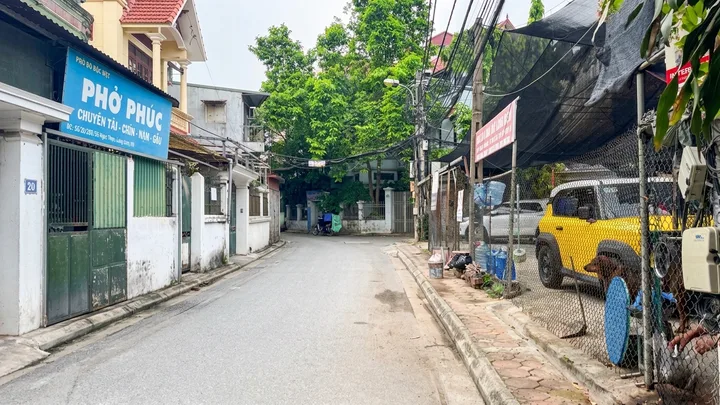NGỌC THUỴ NHÀ ĐẸP Ở LUÔN - FULL NỘI THẤT - GẦN Ô TÔ - 5 TẦNG CHỈ 7.45 TỶ