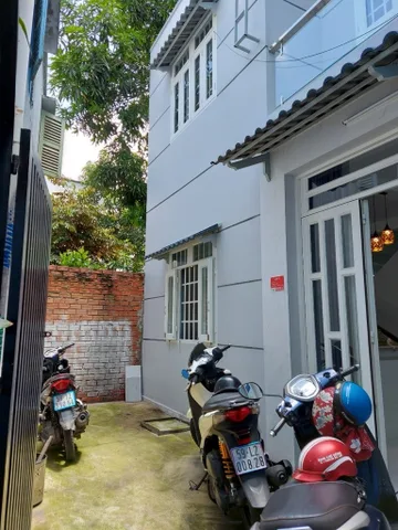 nhà hẻm 737 lạc long quân-p.10 -tân bình-tphcm
