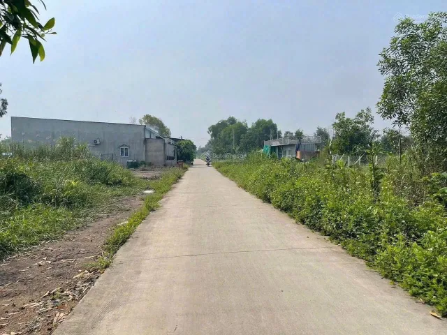 Bán đất 2 mặt tiền quy hoach khu dân cu